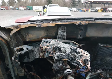 2000 Jeep Cherokee Sport z USA, uszkodzony, nr VIN 1J4FF48S1YL121520